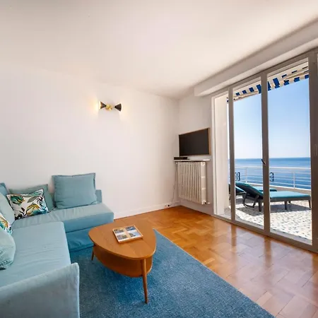 Apartment 06a1 - Just Like On A Boat Sailing On The Sea *