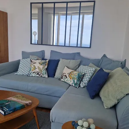 Apartment 06a1 - Just Like On A Boat Sailing On The Sea *